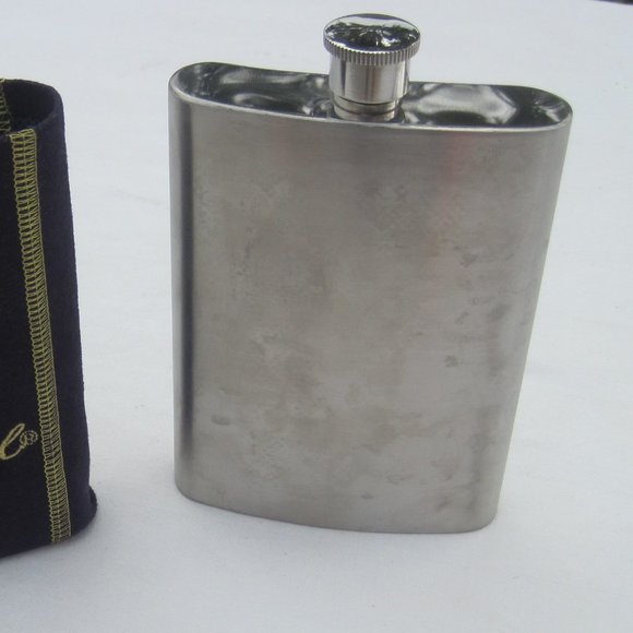 Crown Royal Whiskey Flask w/purple suede cover - Picture 6 of 7